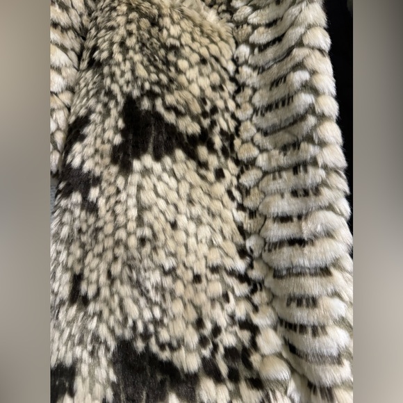 Apparis Sydney Print Faux Fur Coat XS - Picture 6 of 7